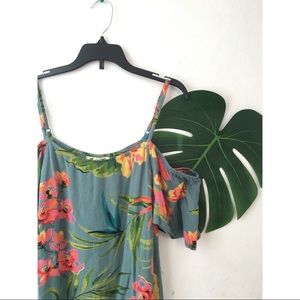 Billabong Tops - Billabong~ Off shoulder blouse Billabong Tops - Billabong~ Off shoulder blouse
